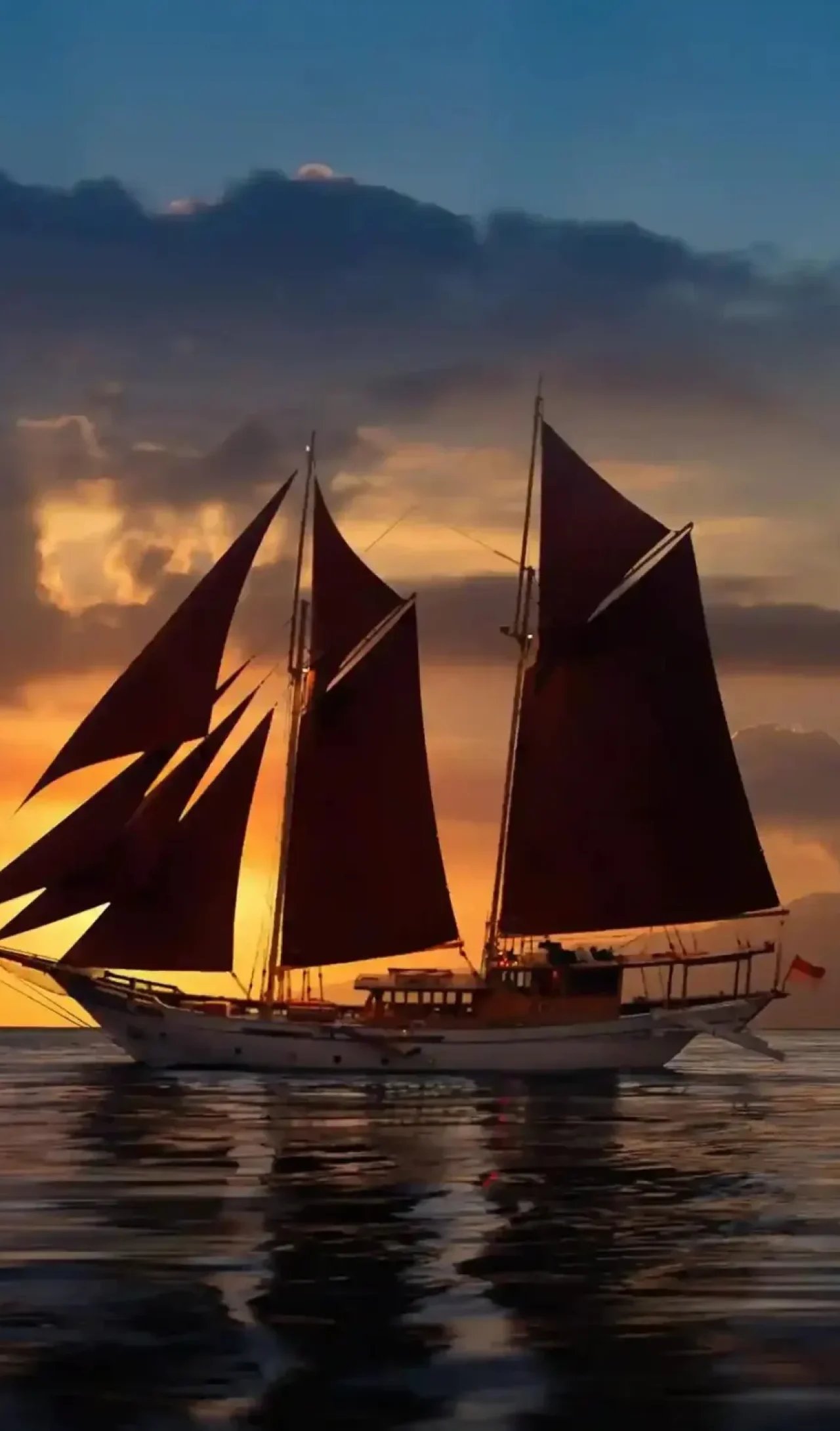 komodo flores tour_vvip boat_si_duta_boa 01