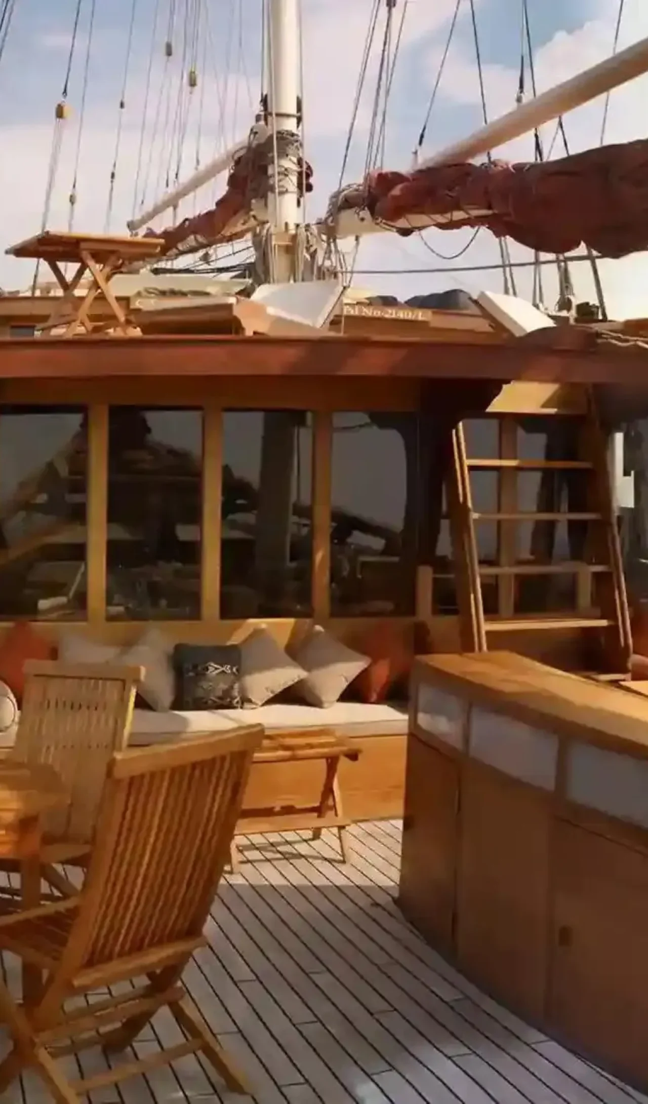 komodo flores tour_vvip boat_si_duta_boa 06